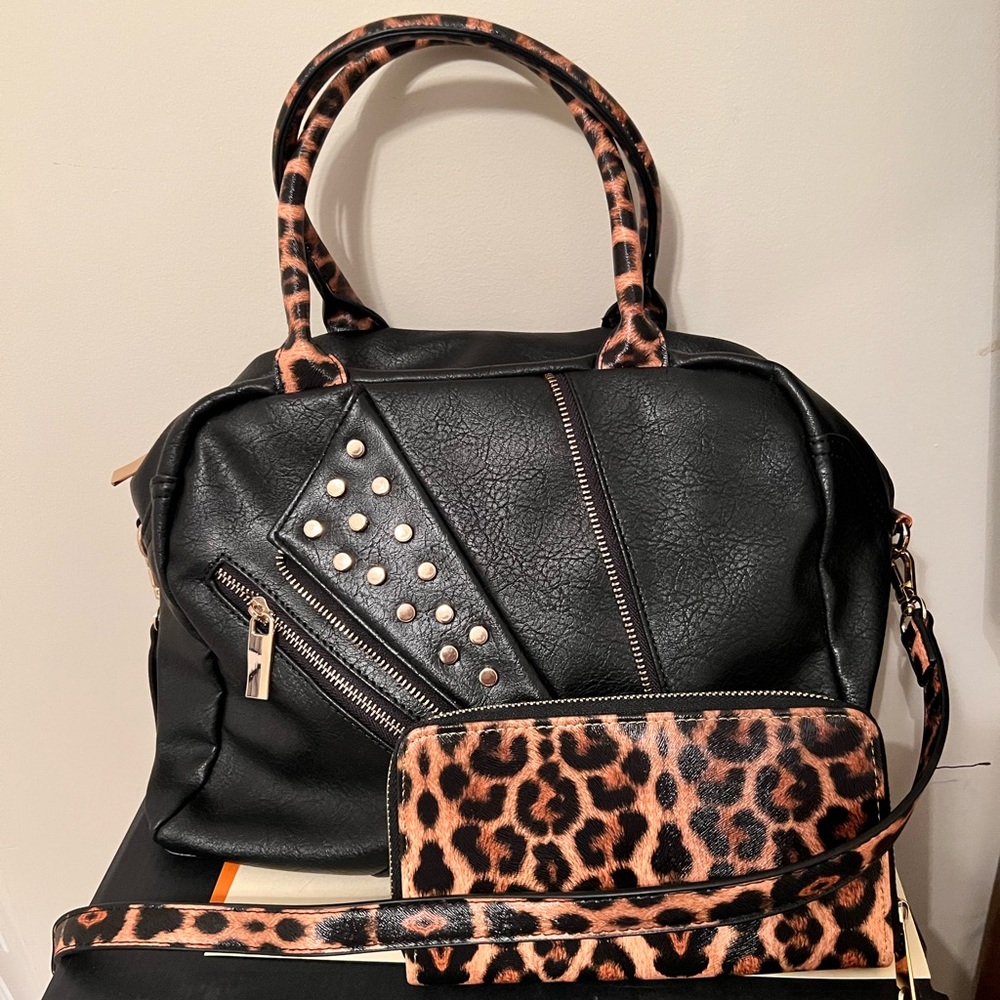 Black And Leopard Print Purse With Matching Wallet - image 1